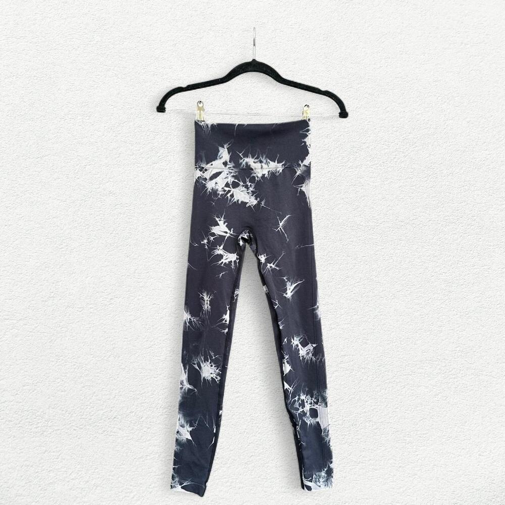 Acid Wash Smoke Tie Dye Leggings in Black Grey & White